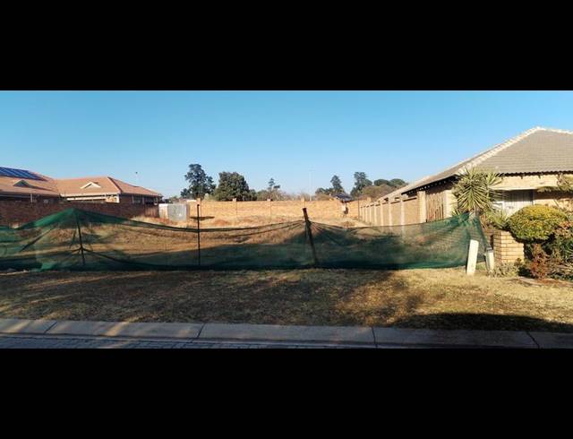 LAND FOR SALE IN PROTEA RIDGE